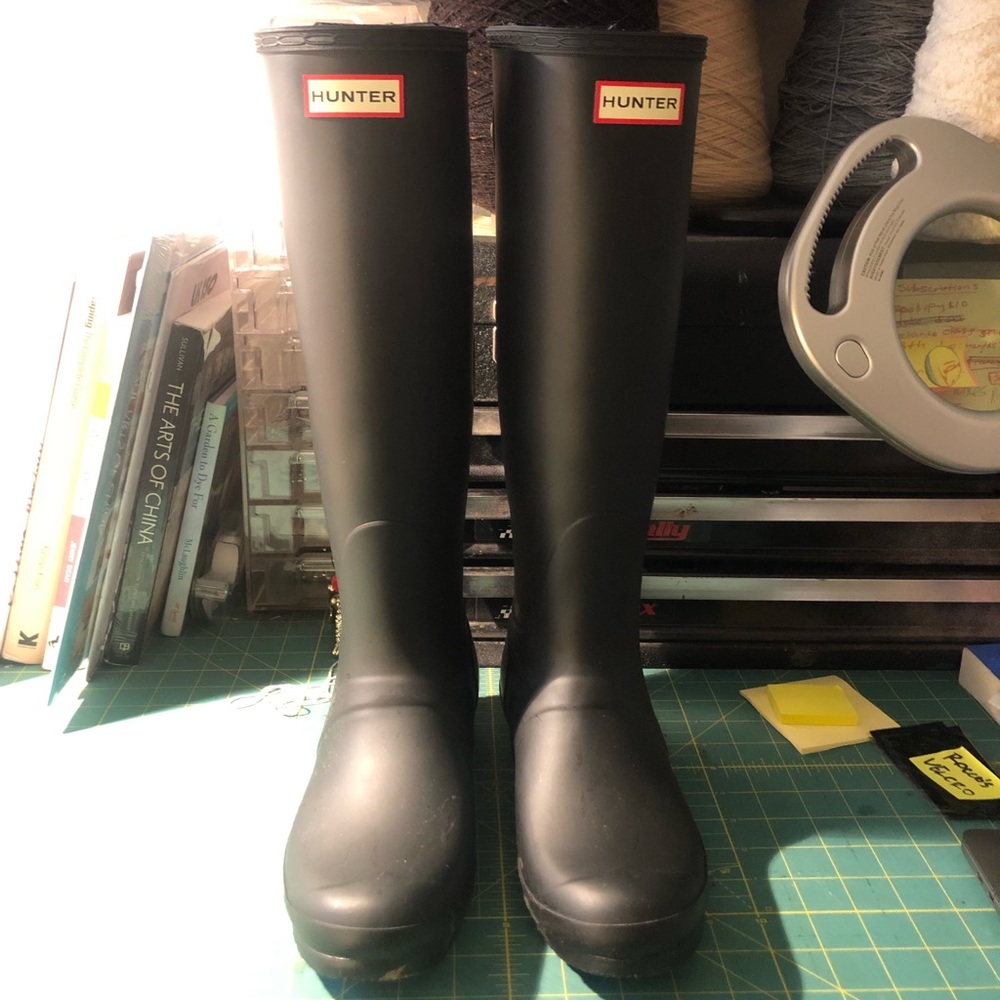Hunter rain boots size 8